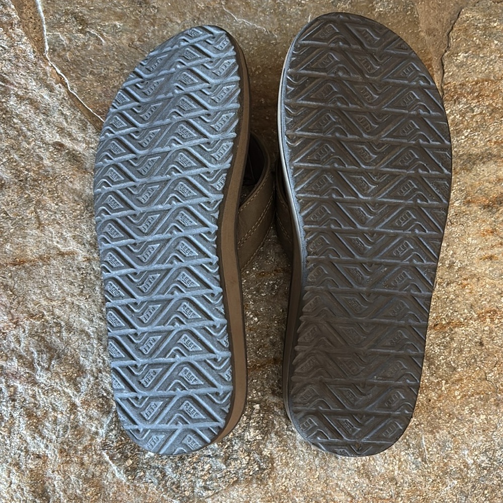Reef Sandals - Picture 4 of 5